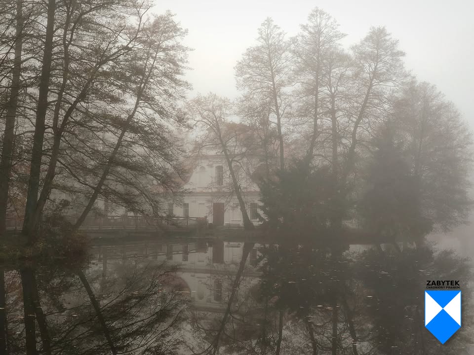 Kościółek na wodzie w Zwierzyńcu