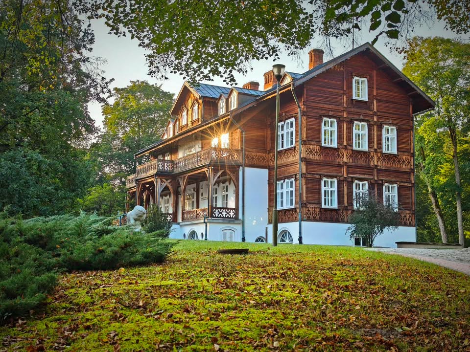 Wyrastamy z tradycji i historii regionu – 50 lat Roztoczańskiego Parku Narodowego dla przyrody i człowieka