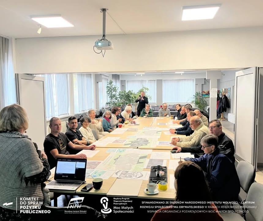 W ubiegłą sobotę odbyły się drugie warsztaty w ramach projektu Zwierzyniecki Okrągły Stół – dialog o dziedzictwie i zieleni pod hasłem „Zwierzyniec: Miasto-Ogród”. Tym razem rozmawialiśmy o tym, jak widzimy zieleń i przestrzeń publiczną w naszym mieście.